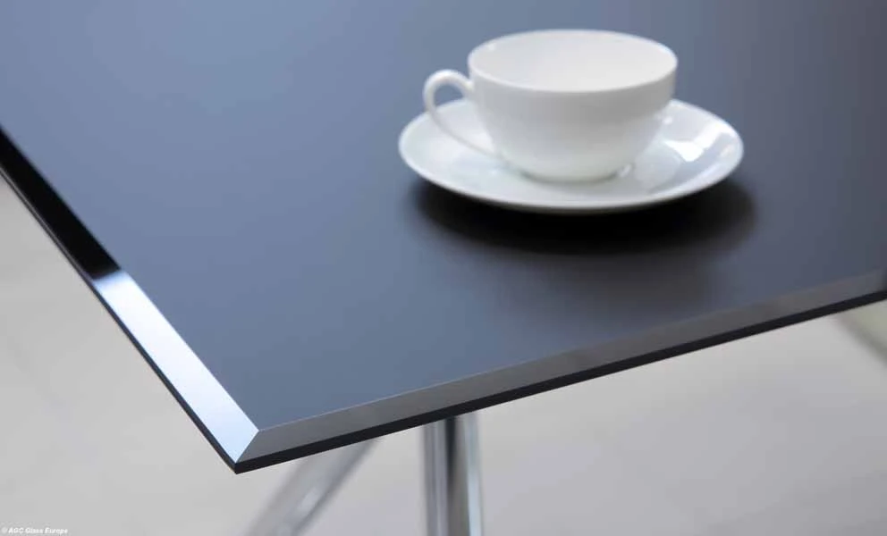AGC Flat Glass Italia dedica una linea di vetri all’interior design