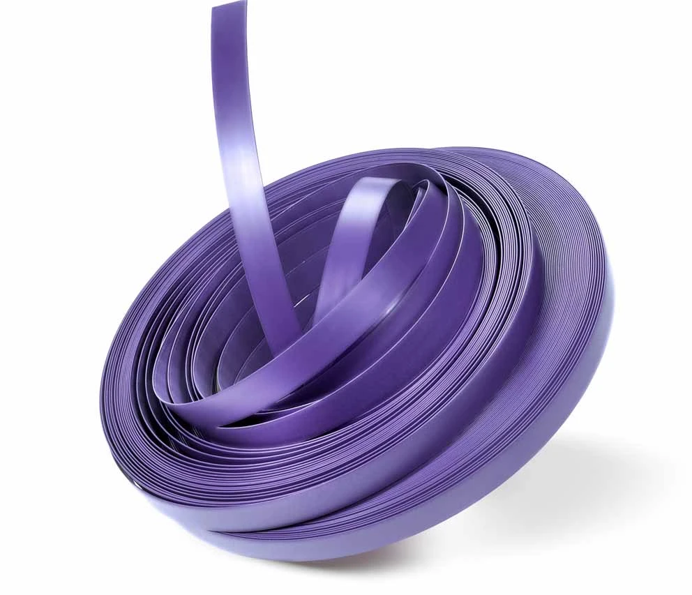 Ultra Violet è il colore di tendenza 2018 e Ostermann ha il bordo equivalente